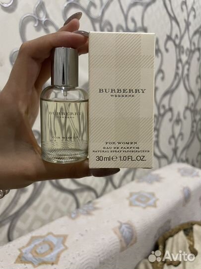 Парфюмы Burberry weekend, carolina herrera 212