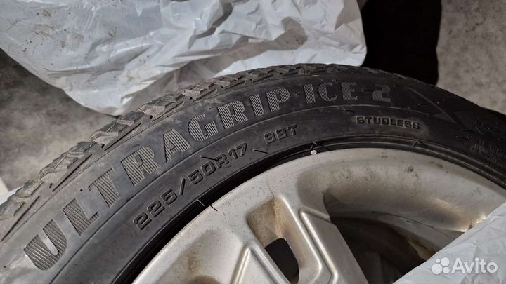Goodyear UltraGrip Ice 2 225/50 R17 98T