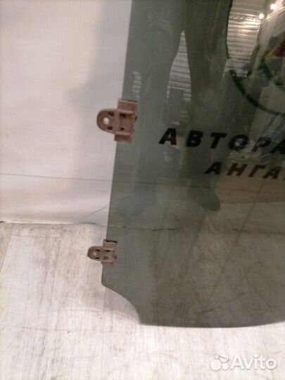 Стекло заднее левое Nissan Note E11 HR16DE 2006