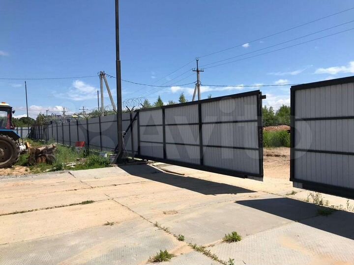 База с новыми складами на участке 1Га