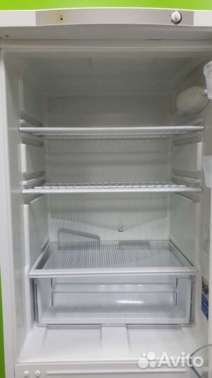 Холодильник indesit SB16740 как новый