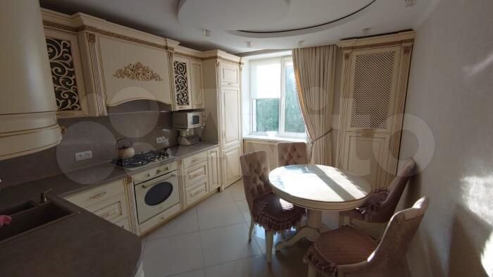 4-к. квартира, 105 м², 2/9 эт.