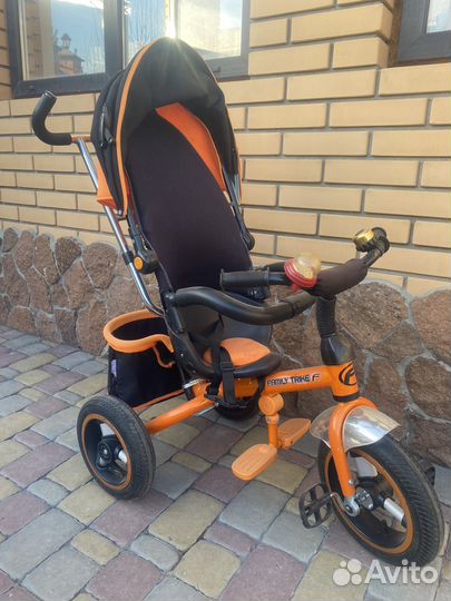 Велосипед трехколесный с ручкой