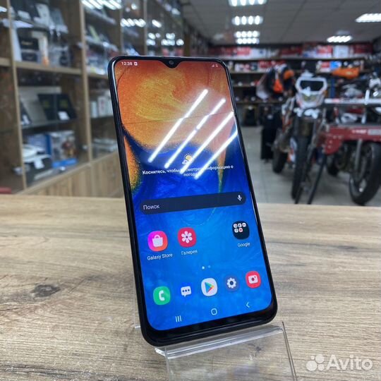 Samsung Galaxy A20, 3/32 ГБ