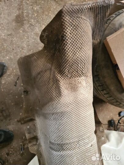 Тепловой экран Renault Fluence седан M4R 2011