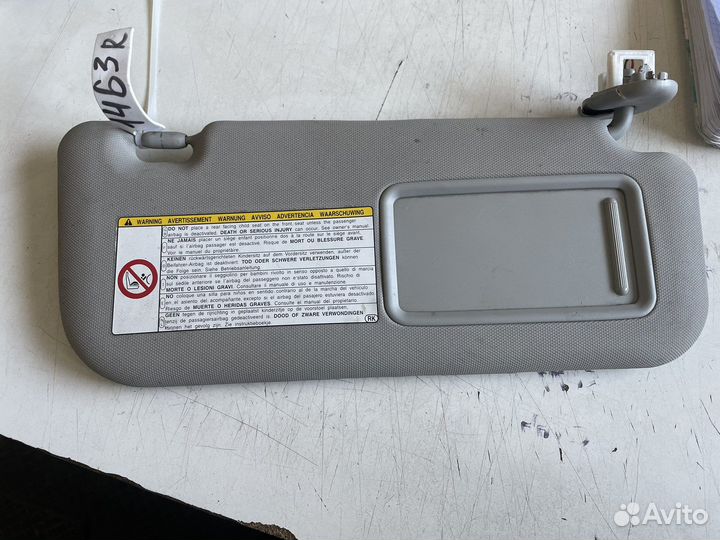 Козырёк солнцезащитный правый Toyota Corolla E150