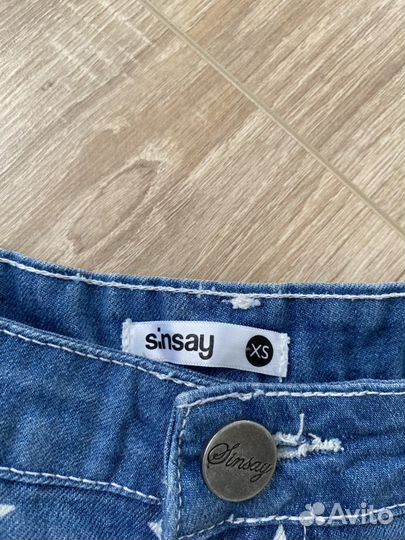 Джинсовые шорты