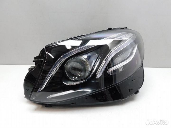 Фара левая Mercedes-Benz E-Class