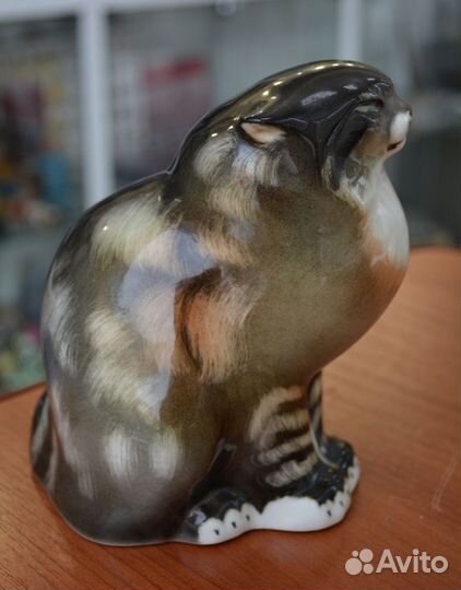Фарфоровая статуэтка- камышовый кот лфз