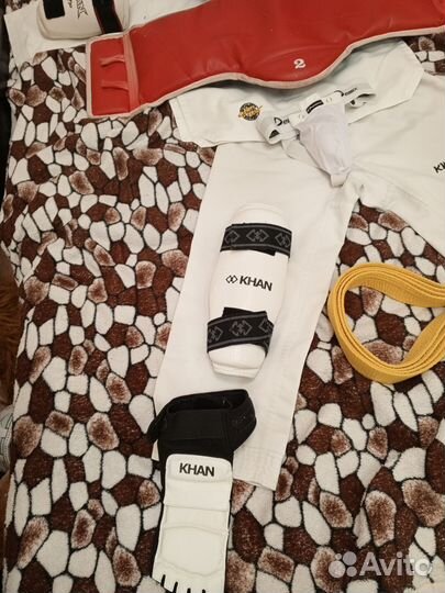 Экипировка, спортивная одежда для тхэквондо