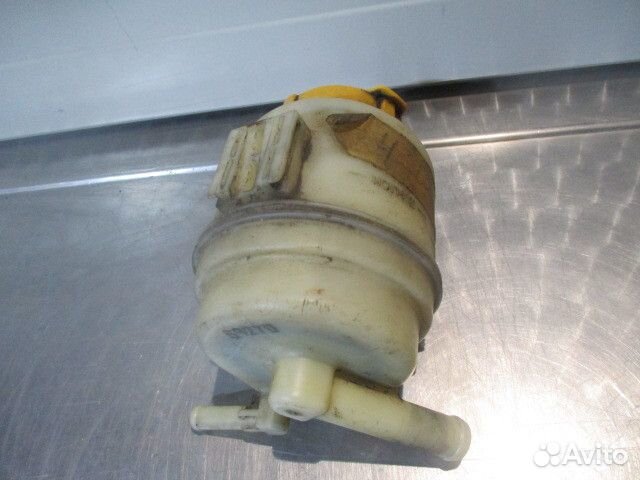 Бачок гидроусилителя Subaru Impreza 1