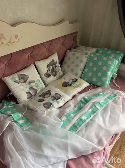 Бортики в кроватку