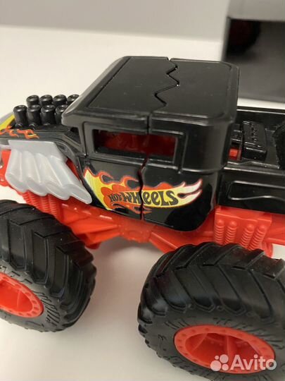 Монстр-трак Hot Wheels Monster Trucks Bash-Ups