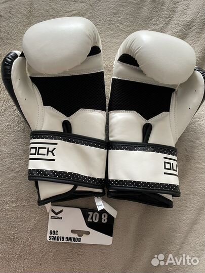 Боксерские перчатки