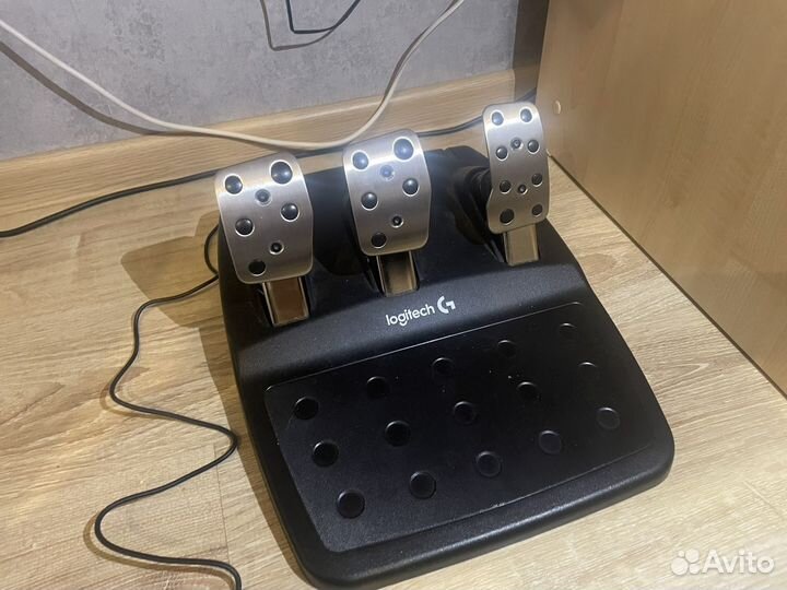 Игровой руль Logitech g29 с педалями