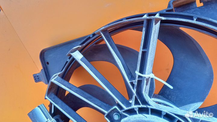 Вентилятор радиатора для Ford Focus 3