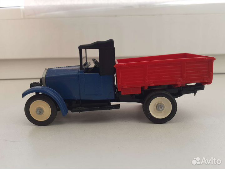 Модель амо Ф15