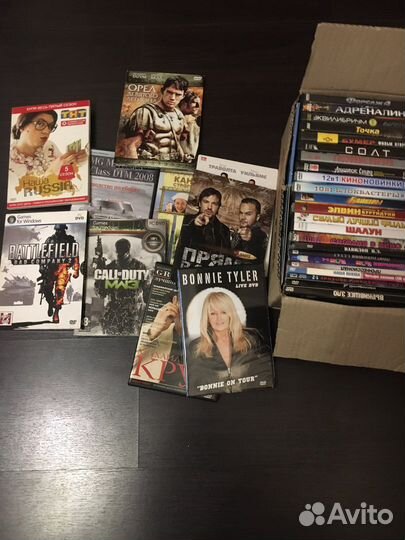 Видео, аудео касеты и CD диски