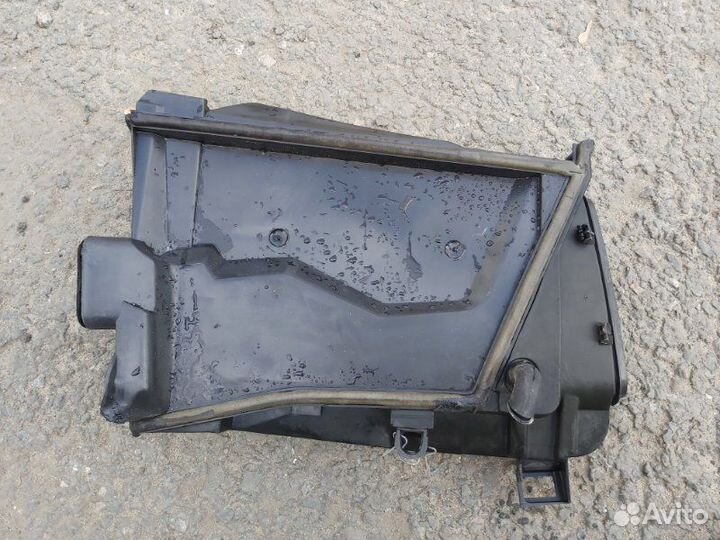 Корпус салонного фильтра Bmw 520I E39 M52 1996