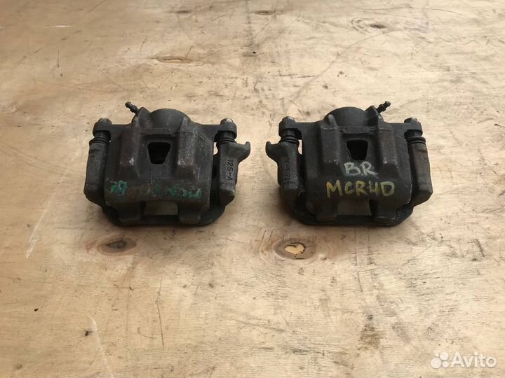 Суппорт задний Toyota Ipsum ACM26 Estima ACR40