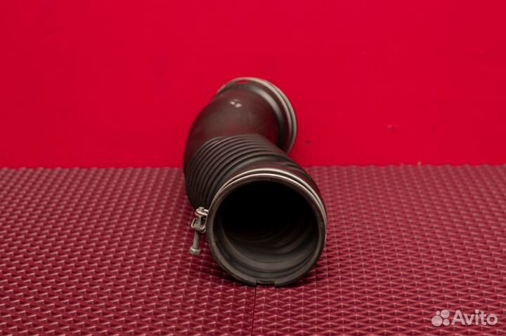 Патрубок воздушного фильтра Toyota Land Cruiser