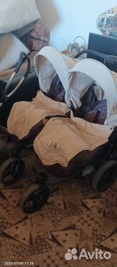 Коляска для двойни