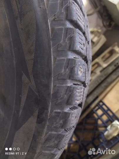 Bridgestone Blizzak Spike-02 225/70 R16