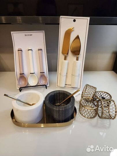 Подставки для сервировки и декора H&M home новые