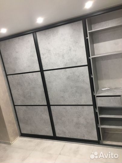 Угловой шкаф