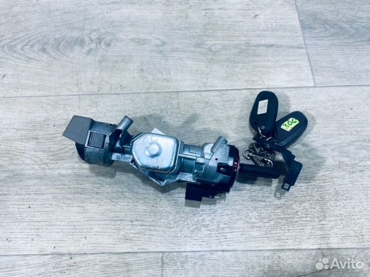 Замок зажигания Ford Focus седан 1.6 2010