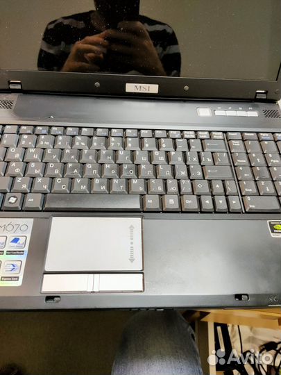 Ноутбук MSI M670