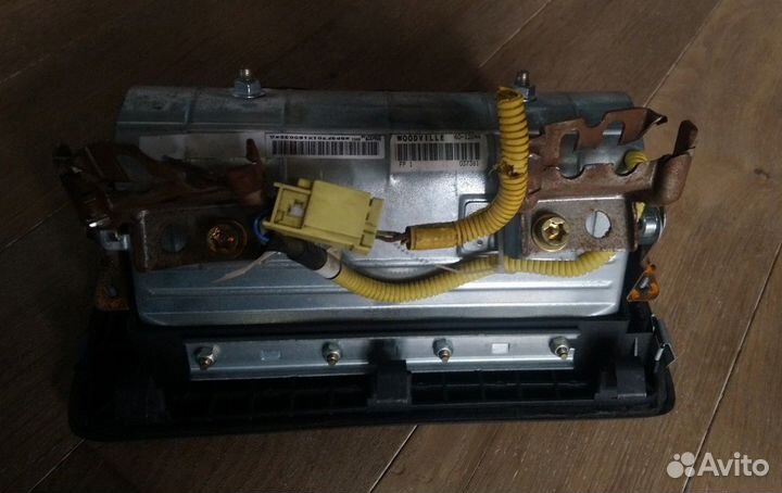 Продам подушку безопасности на ниссан