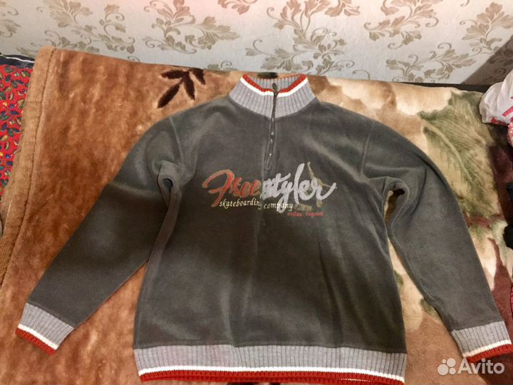 Толстовки, свитера