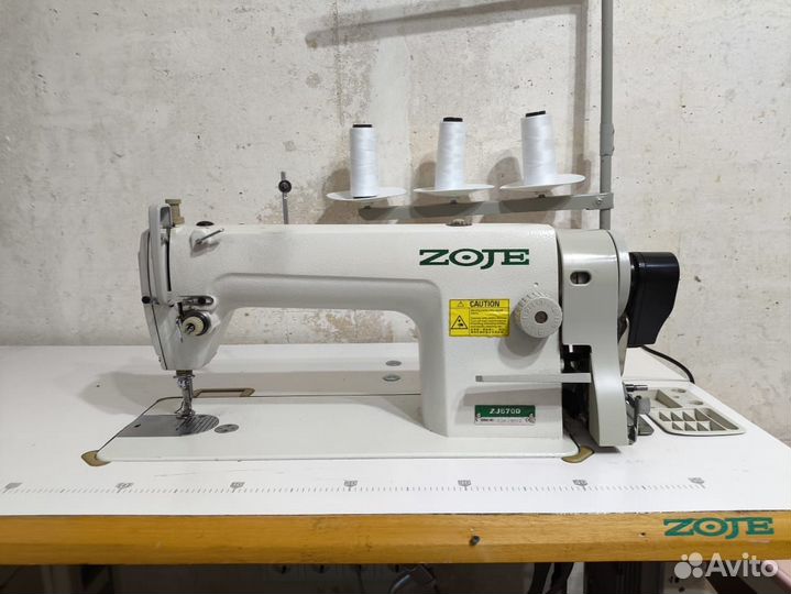 Прямострочная швейная машина челночного стежка Zoj
