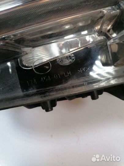 Фара ксеноновая передняя левая Nissan Qashqai+2