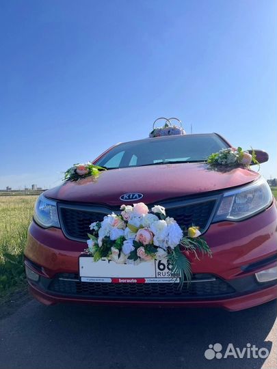 Свадебные украшения на машину