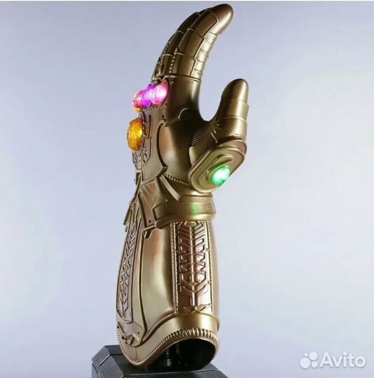 Перчатка Таноса