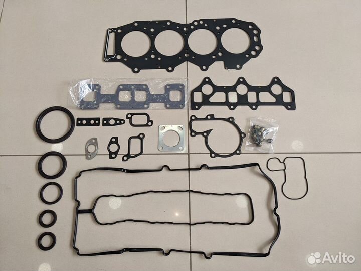Набор прокладок двигателя mazda BT-50 / ranger 06