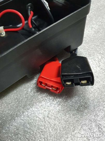 Боксы для аккумуляторов инвалидной коляски