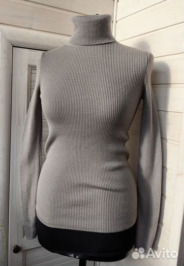 Водолазка гольф Uniqlo 100 шерсть, 42-44, 44-46 р
