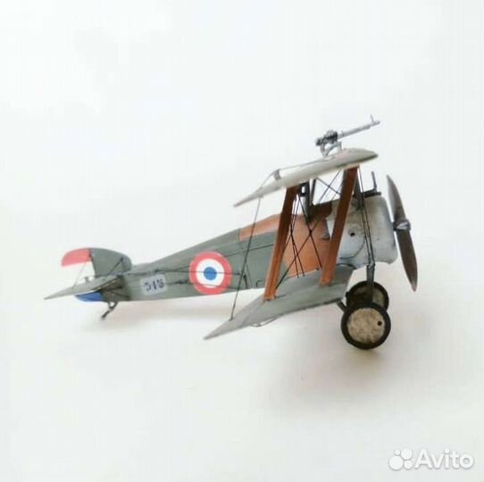 Модель истребителя Sopvith 2F1 Camel