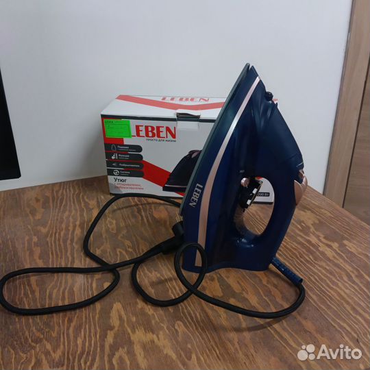 Утюг Leben 249-045 (состояние нового)