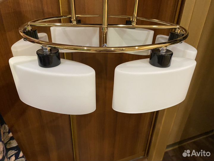 Люстра потолочная новая