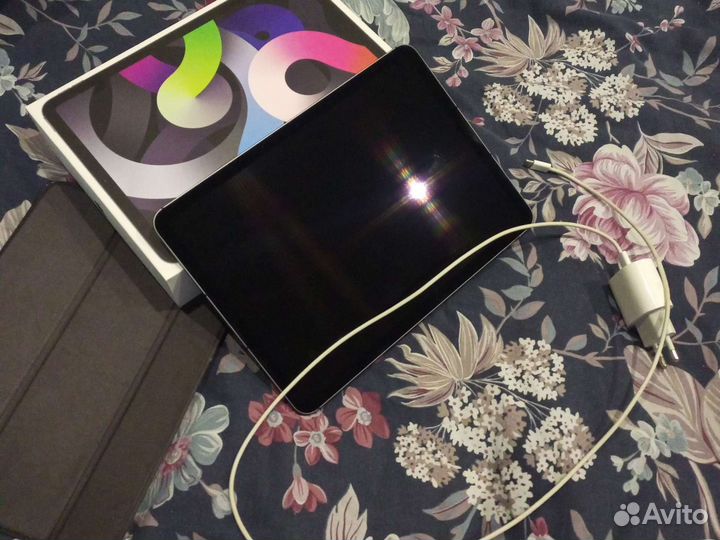 iPad air 4 64gb wifi+Cellular