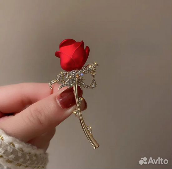 Брошь 