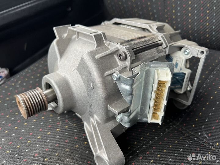 Электродвигатель стиральной машшины Bosch