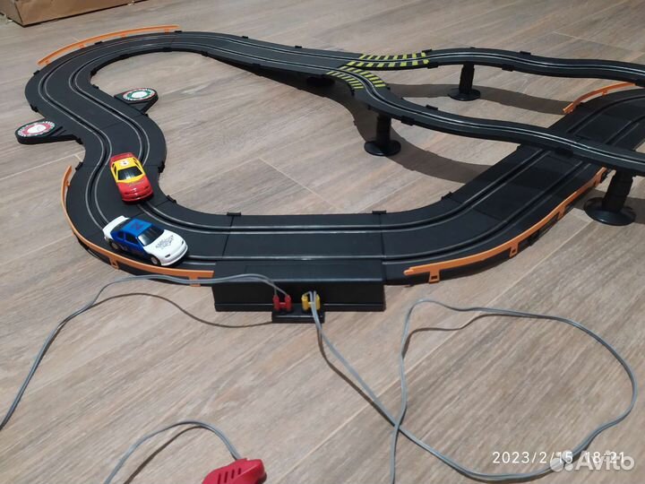 Детская автомобильная дорога (гоночный трек)