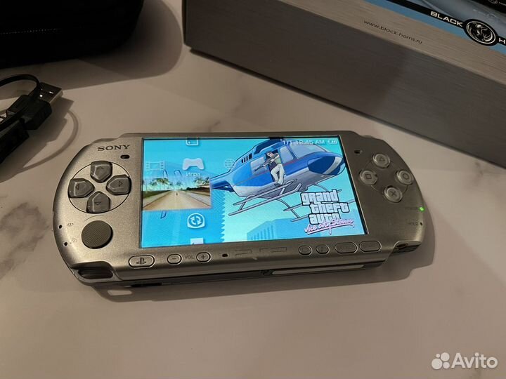 Sony psp 3001 +2гб прошитая с играми