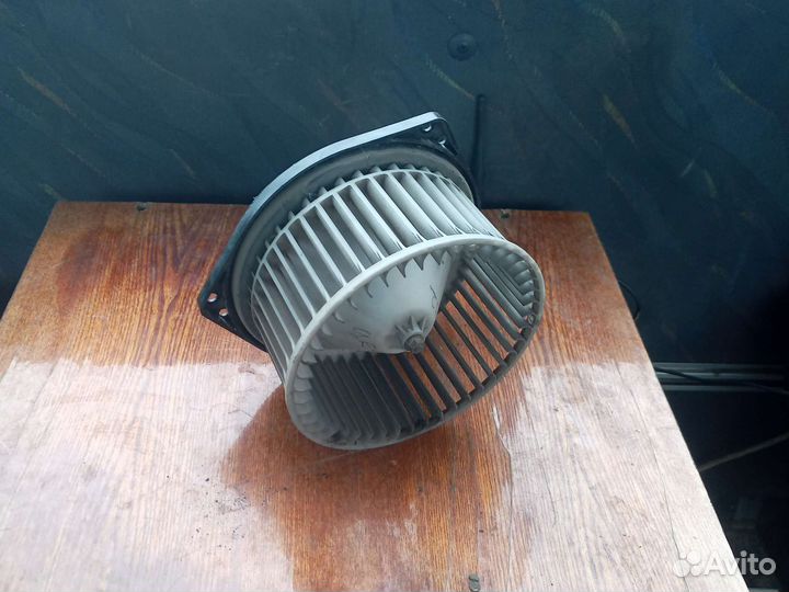 Моторчик отопителя Nissan Cefiro A32