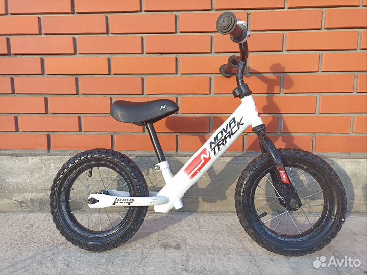 Беговел Novatrack